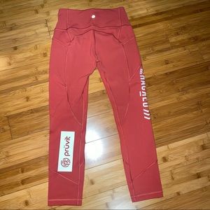 Pruvit Lululemon All The Right Places Crop II *23"